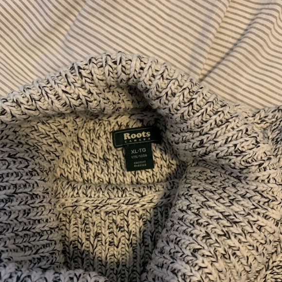 Roots Snowy Fox Knit Turtleneck - Picture 5 of 5